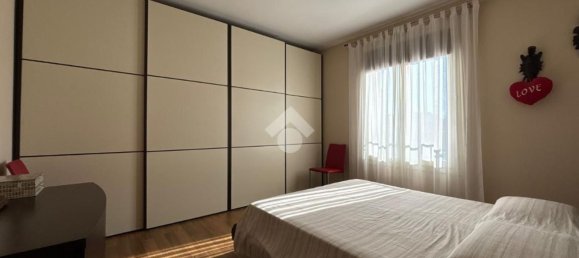 3-salle Appartement à Rivolta d'Adda, Italy No. 267611 14