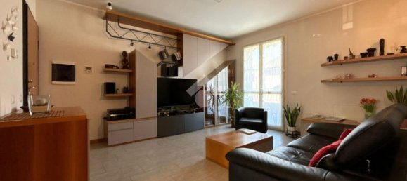 3-salle Appartement à Rivolta d'Adda, Italy No. 267611 5
