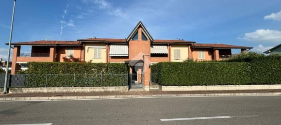 3-salle Appartement à Rivolta d'Adda, Italy No. 267611 23