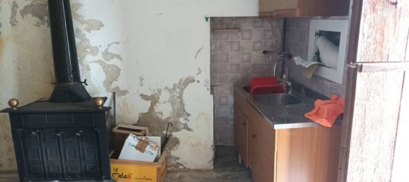 4 rooms Apartment in Pietrapertosa, Italy No. 31869 6