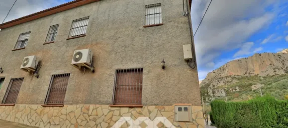 6 bedrooms Commercial property in Alfarnatejo, Spain No. 65601 4