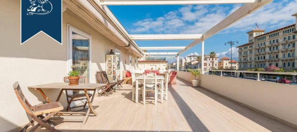 3 bedrooms Penthouse in Viareggio, Italy No. 317650 19