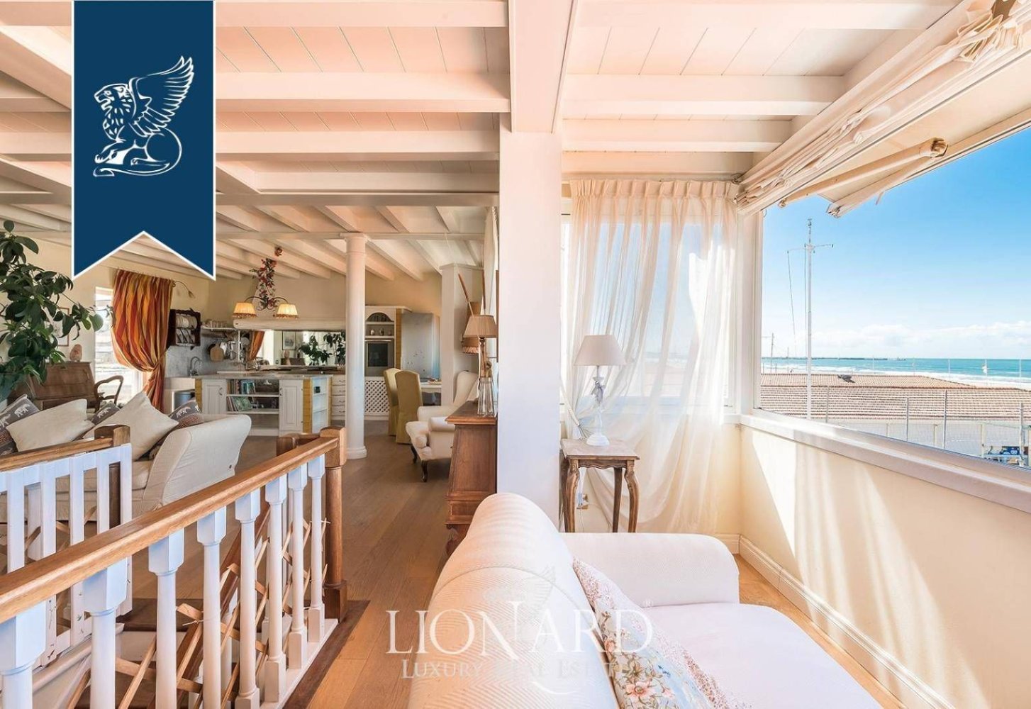 3 bedrooms Penthouse in Viareggio, Italy No. 317650