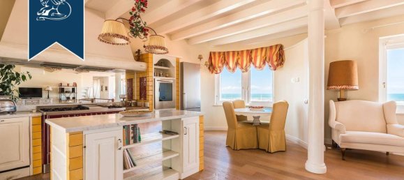 3 bedrooms Penthouse in Viareggio, Italy No. 317650 21