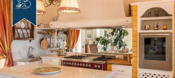 3 bedrooms Penthouse in Viareggio, Italy No. 317650 23