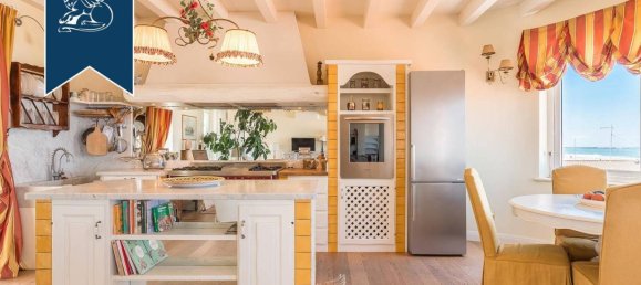 3 bedrooms Penthouse in Viareggio, Italy No. 317650 22