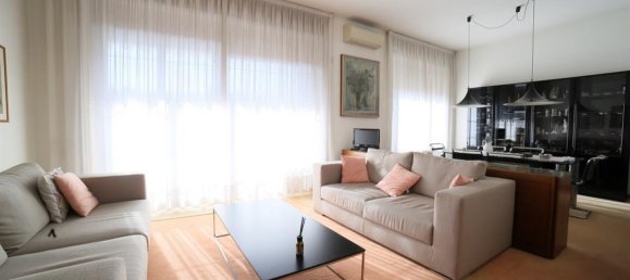 5-salle Appartement à Monza, Italy No. 41612 6