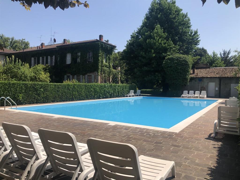 5-salle Appartement à Monza, Italy No. 41612