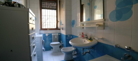 5-salle Appartement à Monza, Italy No. 41612 17