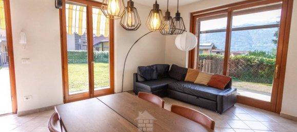 Apartamento de 2 dormitorios en Colico, Italy No. 302654 2