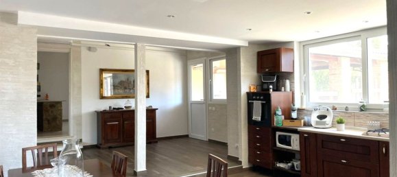 Apartamento de 8 habitaciónes en Simeri Crichi, Italy No. 188733 2