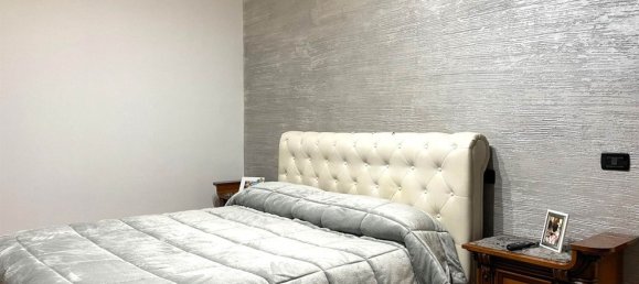 Apartamento de 8 habitaciónes en Simeri Crichi, Italy No. 188733 3