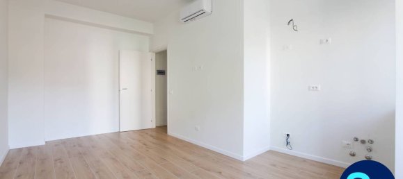1 bedroom Apartment in Milan, Italy No. 358945 3
