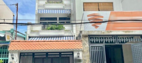 92m² House in District 7, Vietnam No. 13096 2