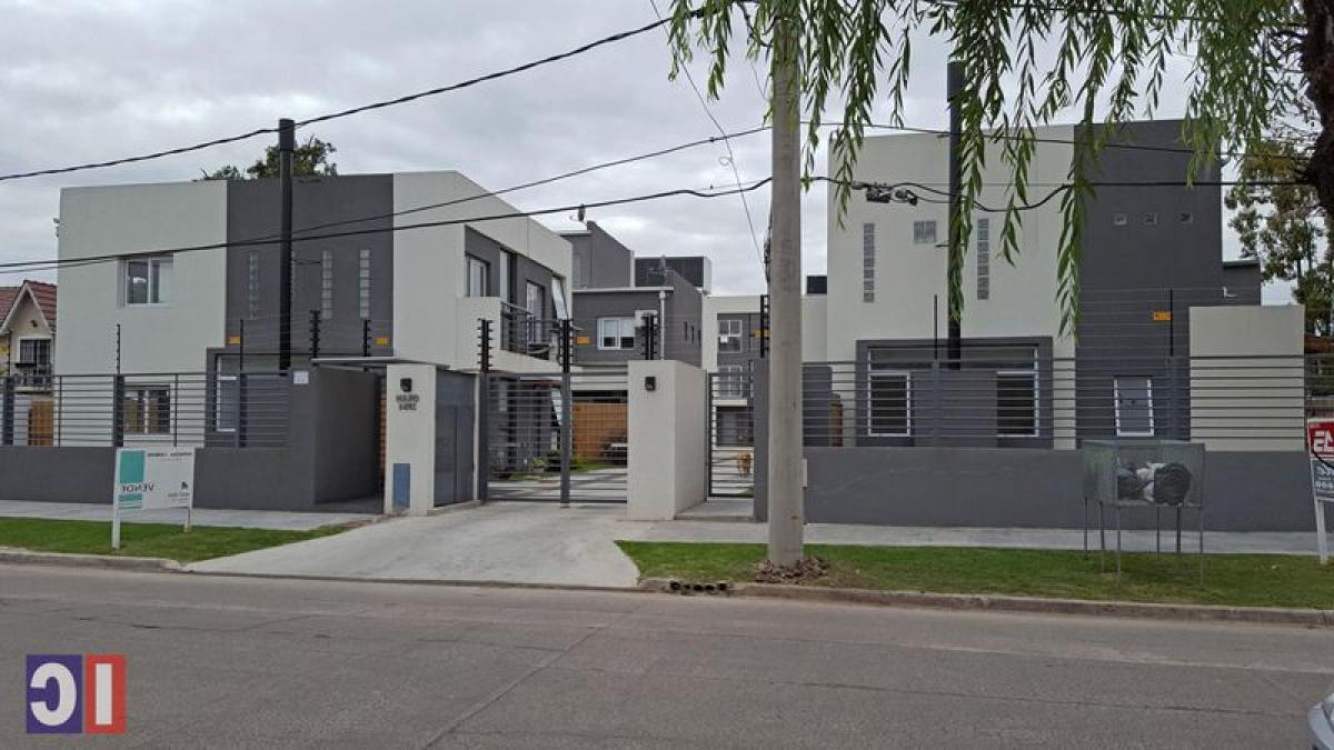 Дом с 2 спальнями в Итусаинго, Аргентина № 73126