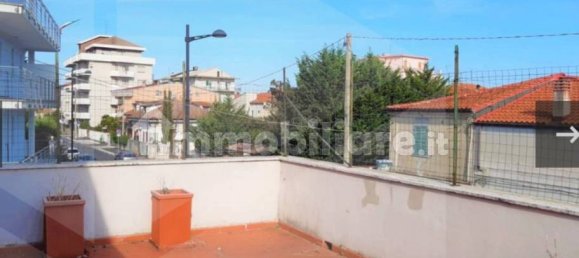 Вилла с 4 спальнями в Пескара, Италия № 163167 8