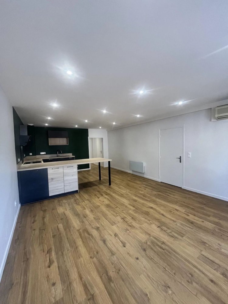 3 bedrooms Apartment in Beaune, France No. 258695