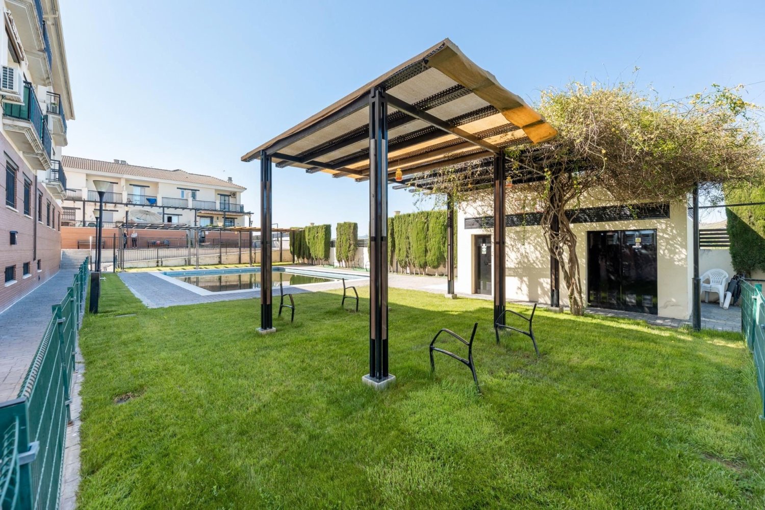 3 bedrooms Townhouse in Las Gabias, Spain No. 137519