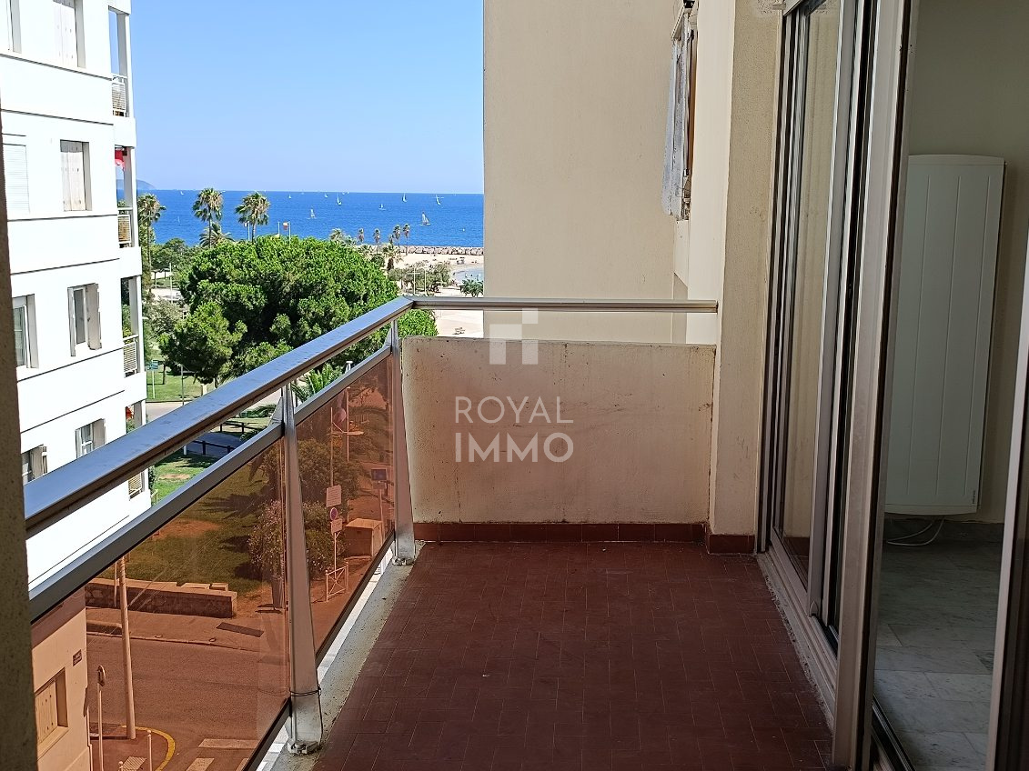 1 غرف نوم شقة في Toulon, France رقم 279580