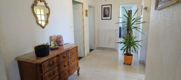 4 bedrooms House in Montelimar, France No. 302332 9