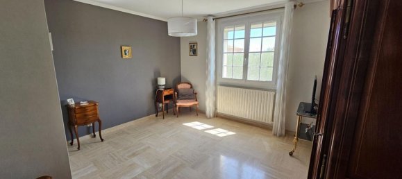 4 bedrooms House in Montelimar, France No. 302332 6