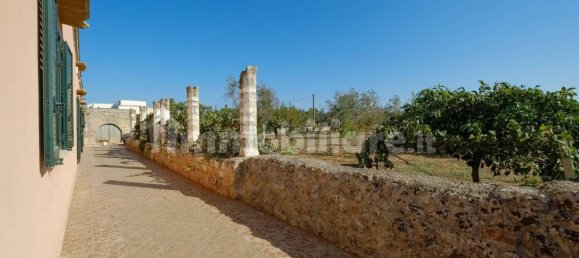 4 غرف نوم فيلا في Sannicola, Italy رقم 231383 15