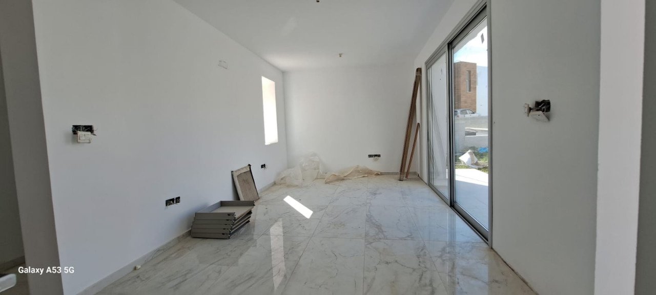 4 bedrooms House in Konia, Cyprus No. 9593