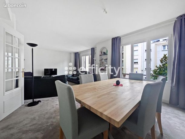 Apartamento de 2 dormitorios en Limoges, France No. 308599