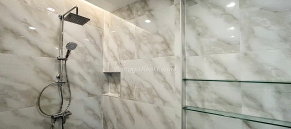 2 bedrooms Condo in Pattaya, Thailand No. 10629 4