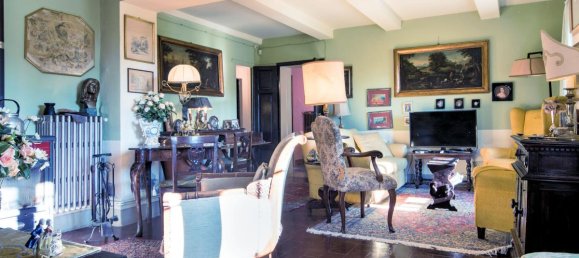 8 bedrooms House in Pescia, Italy No. 267 6