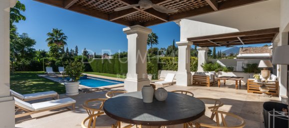 5 bedrooms Villa in Marbella, Spain No. 77550 5