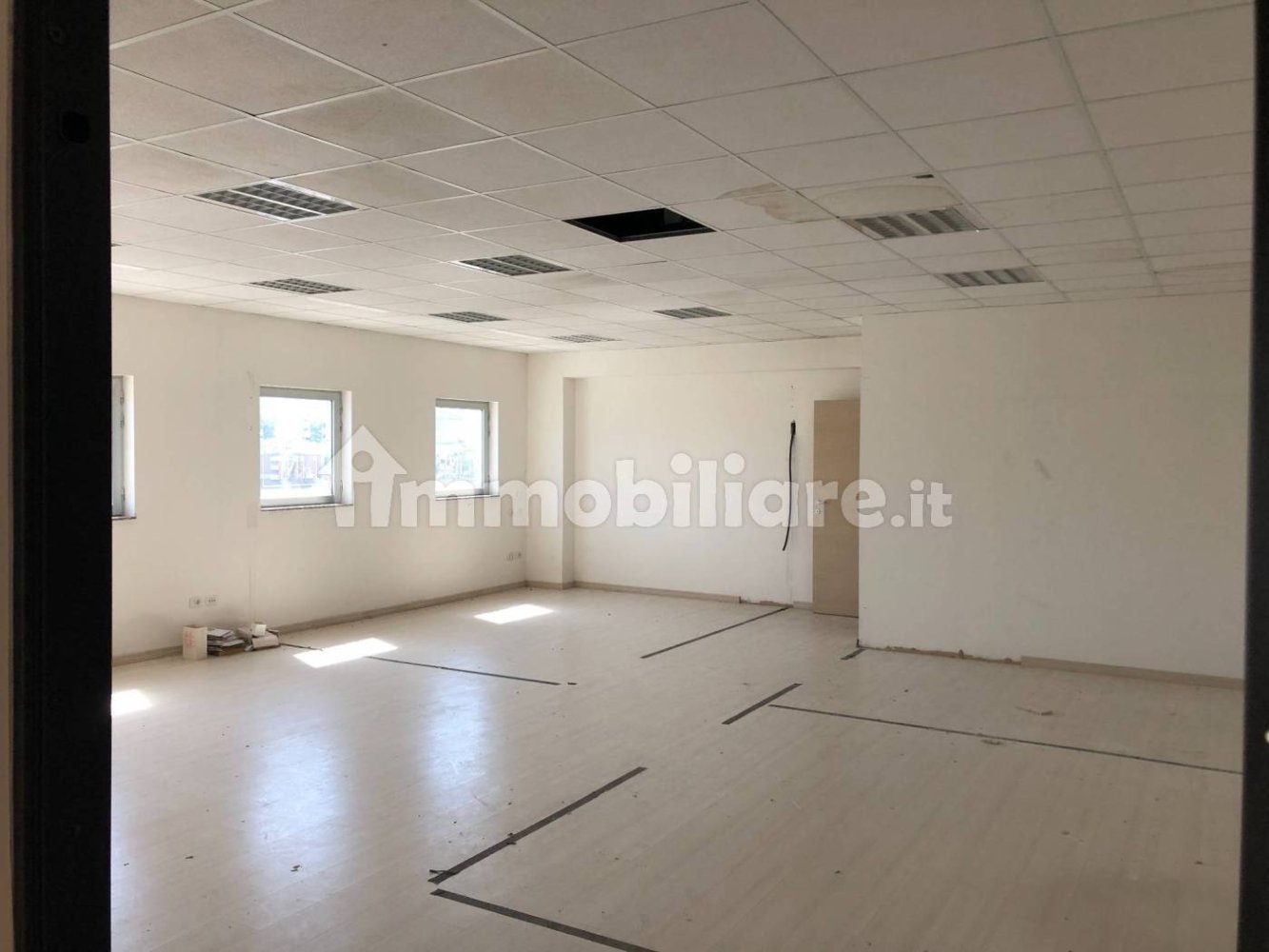 1 room Office in Terni, Italy No. 155327