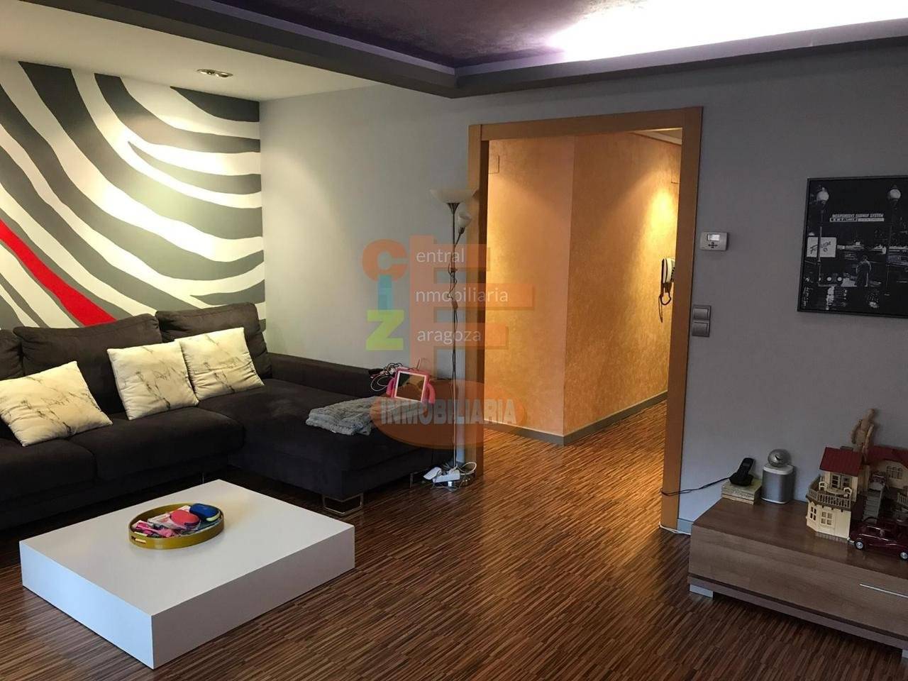 4 bedrooms Apartment in Zaragoza, Spain No. 65283