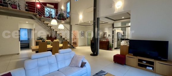 3 bedrooms House in Saint-Pryve-Saint-Mesmin, France No. 209546 2