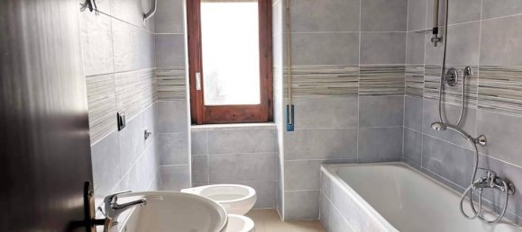 2 Schlafzimmer Wohnung in Montecorvino Rovella, Italy, Nr. 163114 21