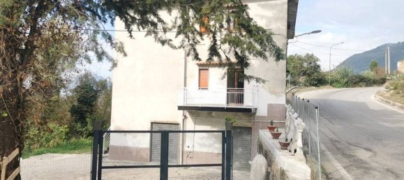 2 Schlafzimmer Wohnung in Montecorvino Rovella, Italy, Nr. 163114 4