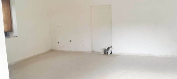 2 Schlafzimmer Wohnung in Montecorvino Rovella, Italy, Nr. 163114 8