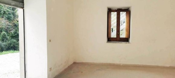 2 Schlafzimmer Wohnung in Montecorvino Rovella, Italy, Nr. 163114 10