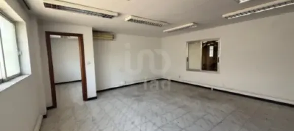 Propriété commerciale à Santovenia de la Valdoncina, Spain 900m² No. 182864 9