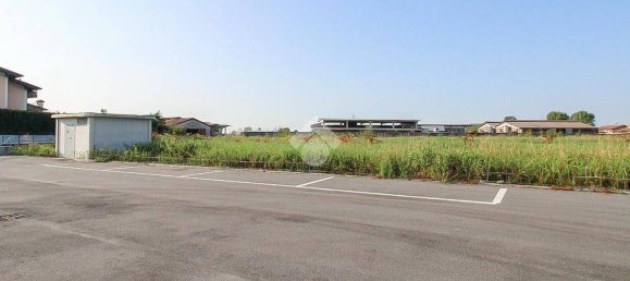  قطعة أرض في Gussago, Italy 14686متر مربع رقم 378708 14