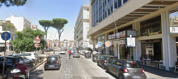 3 bedrooms Apartment in Rome, Italy No. 324645 3