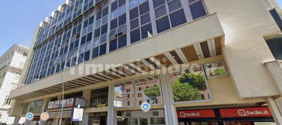 3 bedrooms Apartment in Rome, Italy No. 324645 2