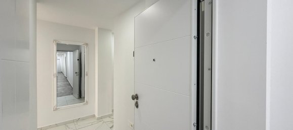 2 Schlafzimmer Wohnung in Torrevieja, Spanien, Nr. 365825 2