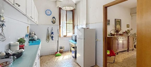 5 rooms Apartment in Cascina, Italy No. 258442 11