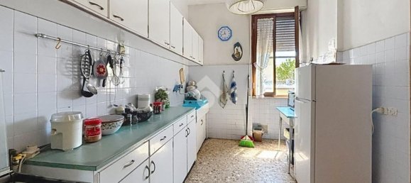 5 rooms Apartment in Cascina, Italy No. 258442 13