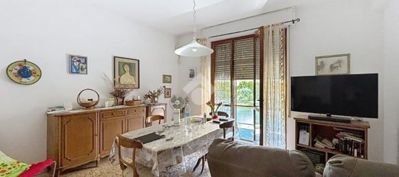 5 rooms Apartment in Cascina, Italy No. 258442 5