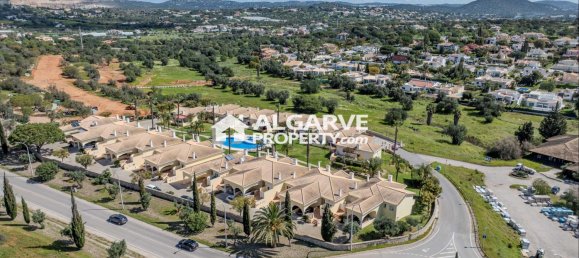 Villa T3 em Quarteira, Portugal N.º 10544 41