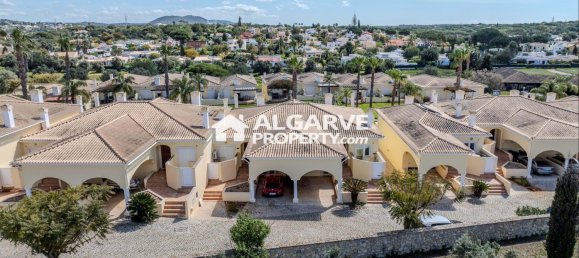 Villa T3 em Quarteira, Portugal N.º 10544 10