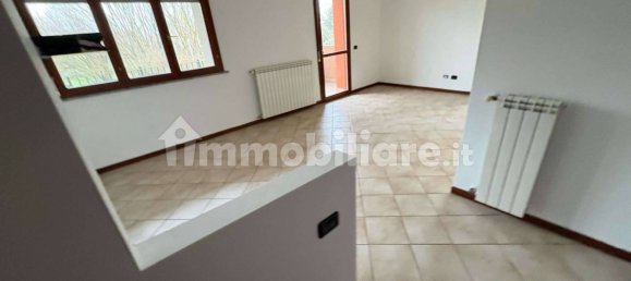 2-salle Appartement à Abbiategrasso, Italy No. 232237 3
