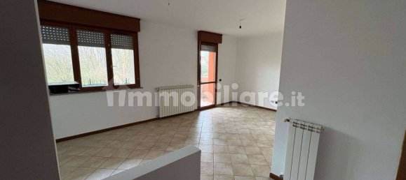 2-salle Appartement à Abbiategrasso, Italy No. 232237 11